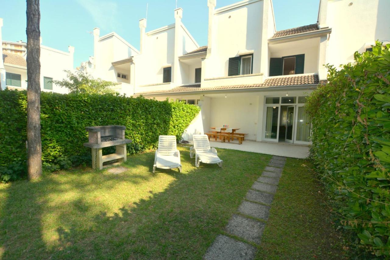 Villa A Lignano Pineta Lignano Sabbiadoro Exterior foto